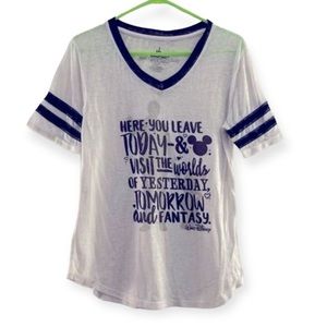 Disney Women’s‎ T-shirt Size M